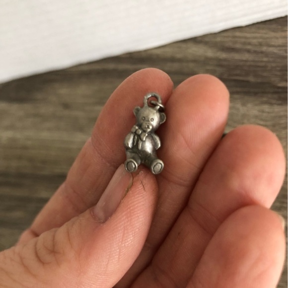 Vtg Pewter Bear Trinket Box with Earrings and Pendant - Picture 5 of 13